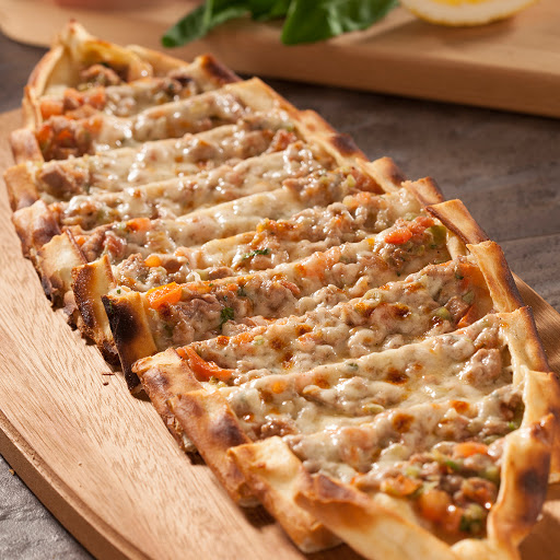 Kaşarlı Kuşbaşılı Pide